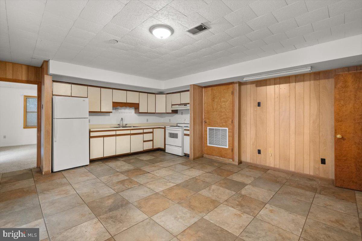 173 High View Dr