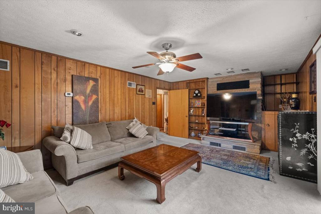 173 High View Dr
