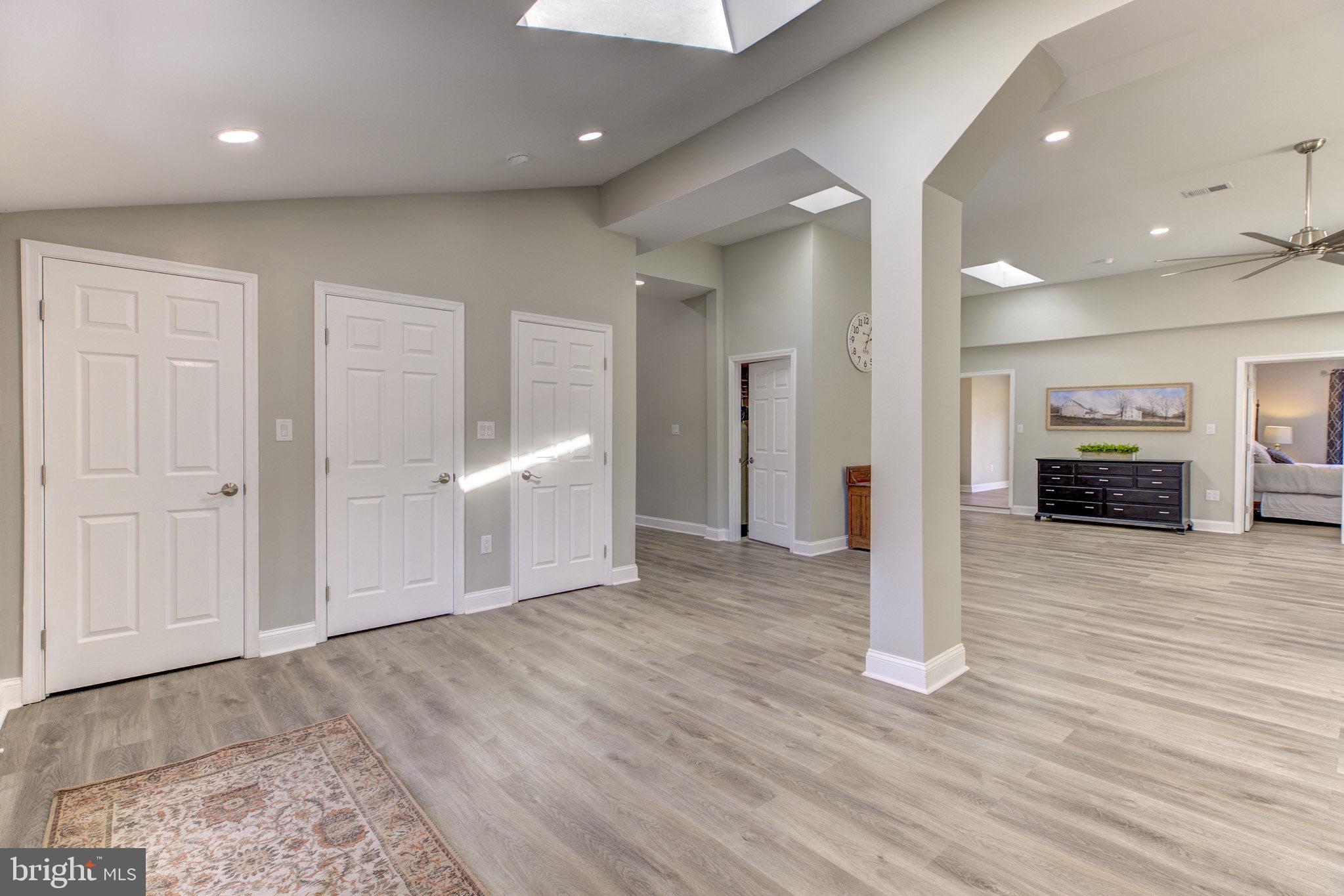 1565 Seven Fountains