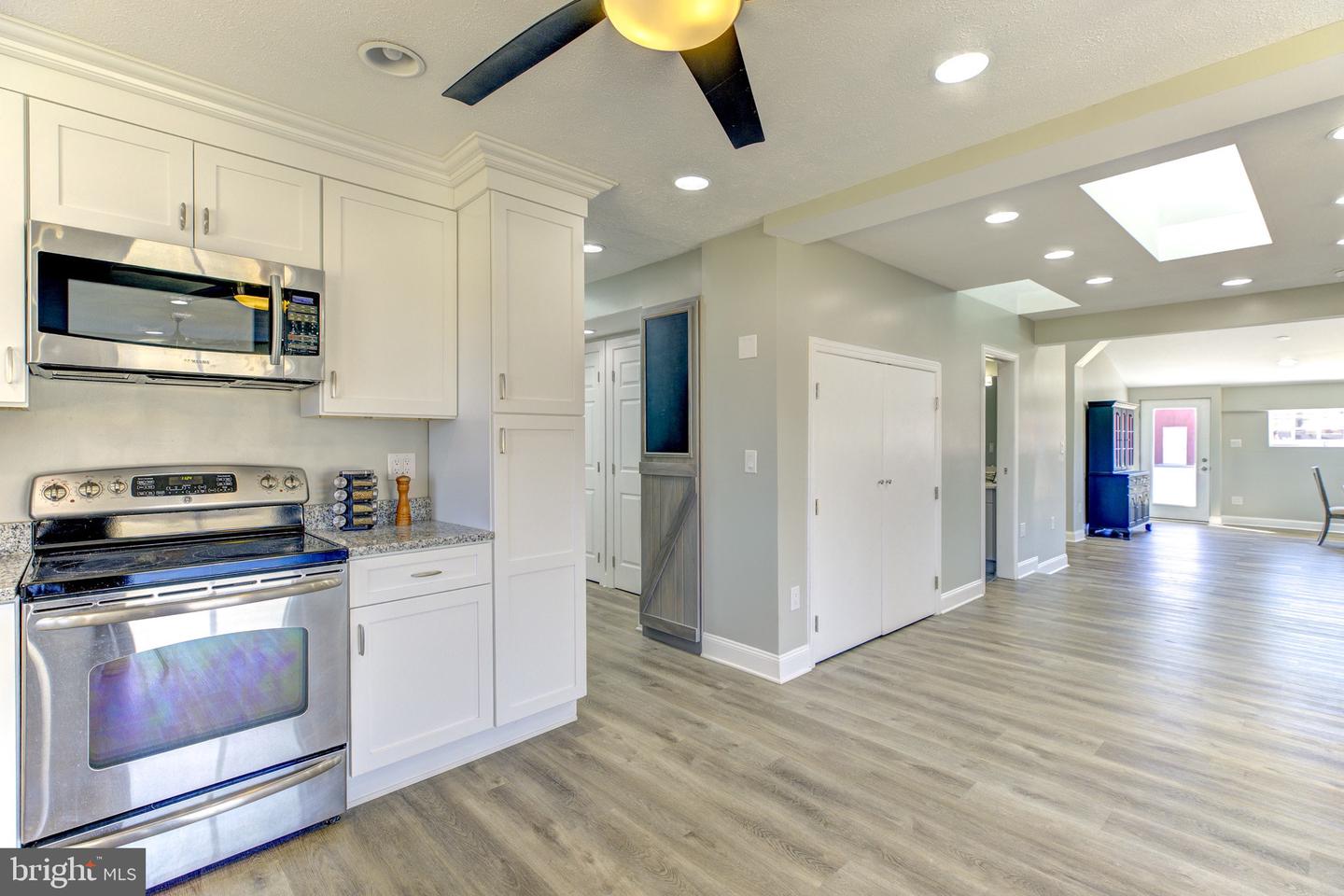 1565 Seven Fountains
