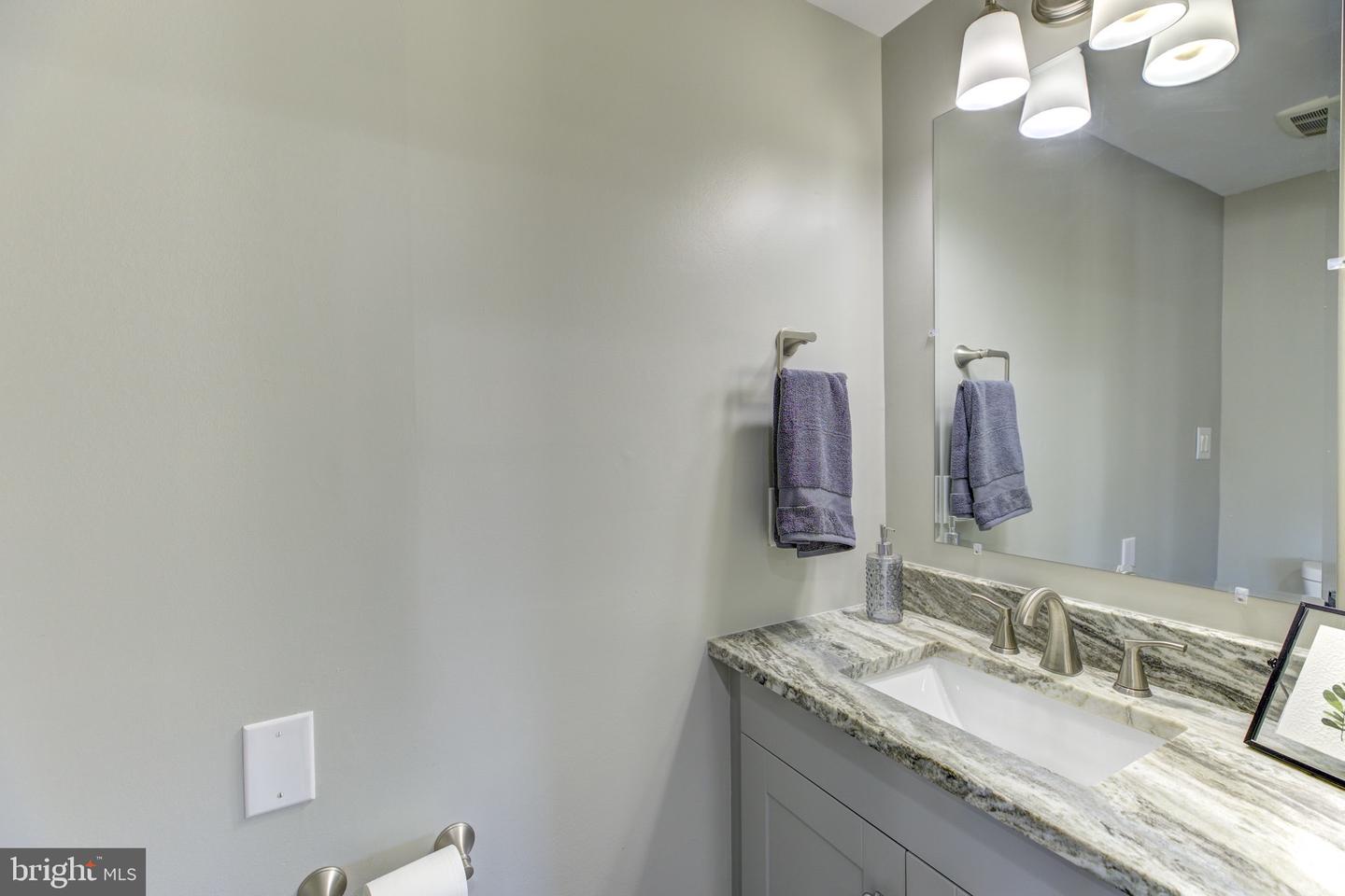 1565 Seven Fountains