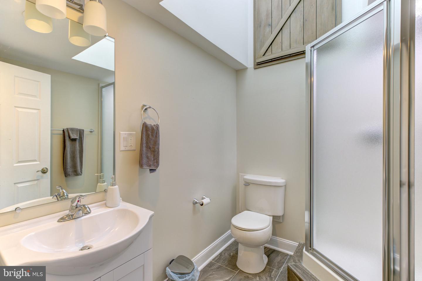 1565 Seven Fountains