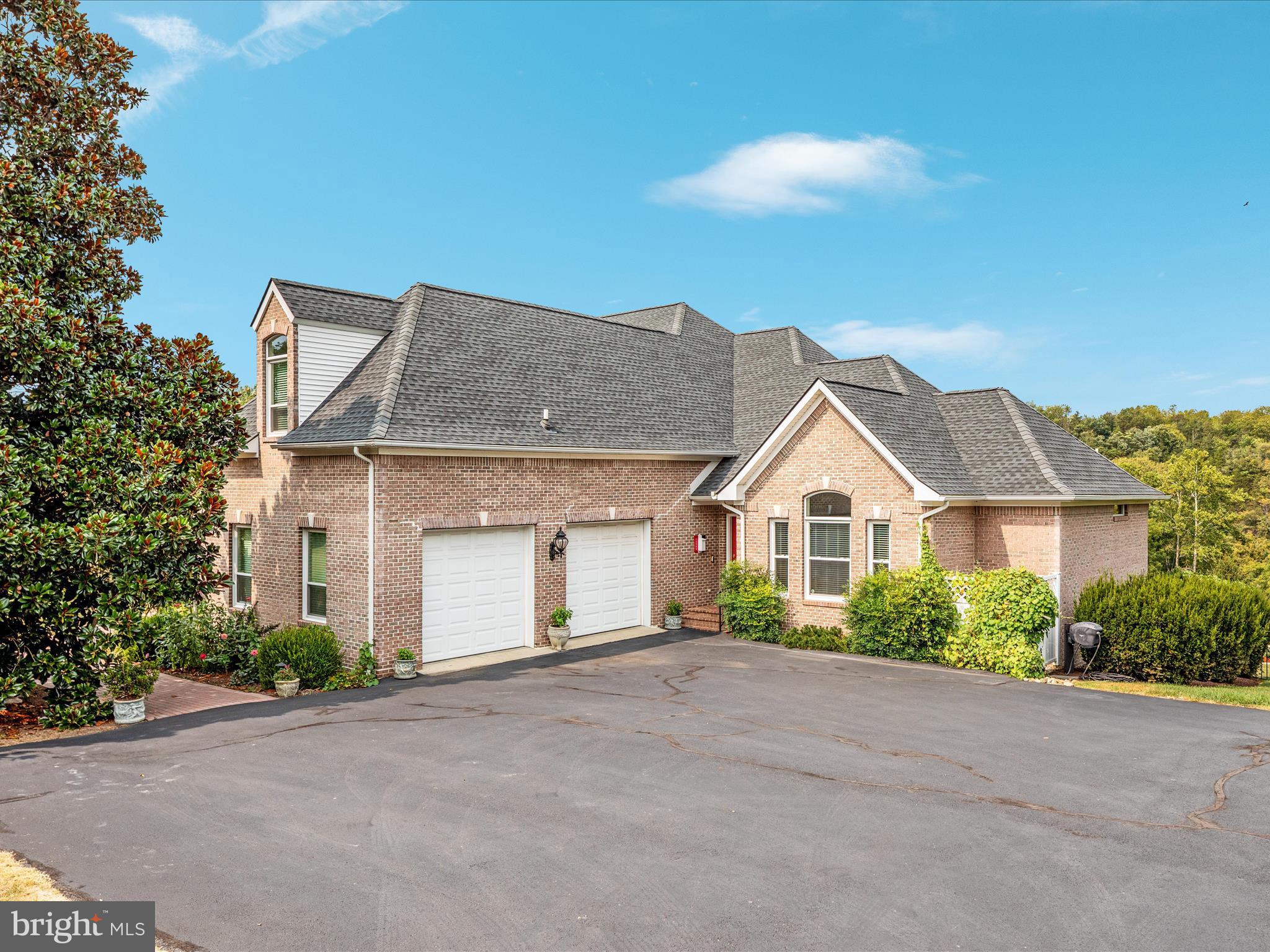 398 CLIFFSIDE DRIVE