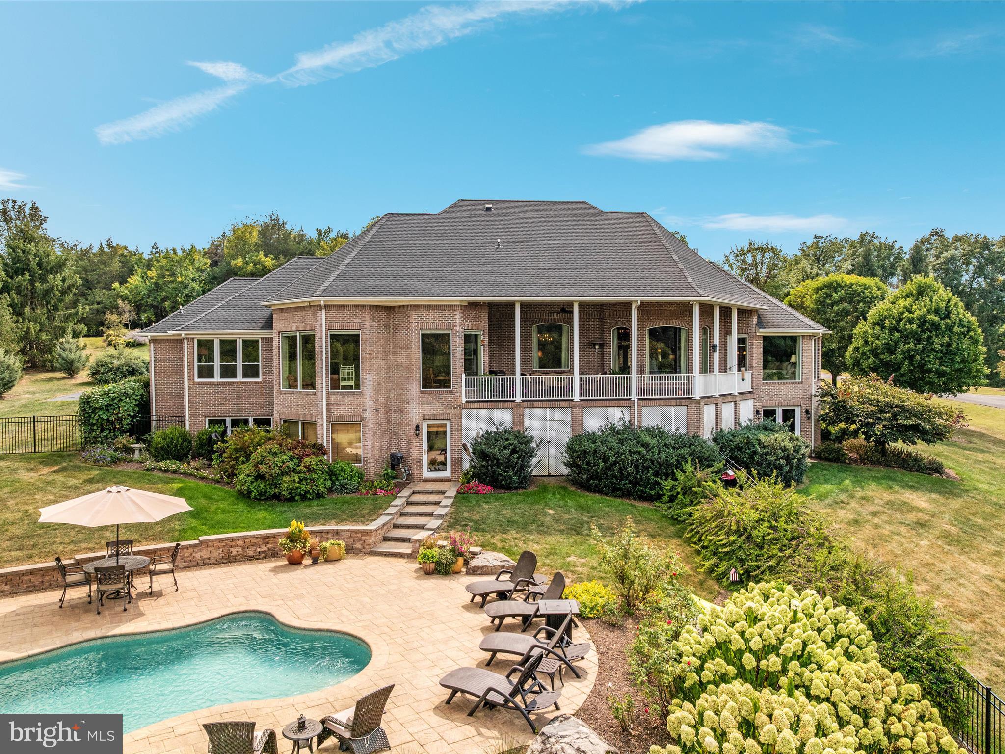 398 CLIFFSIDE DRIVE