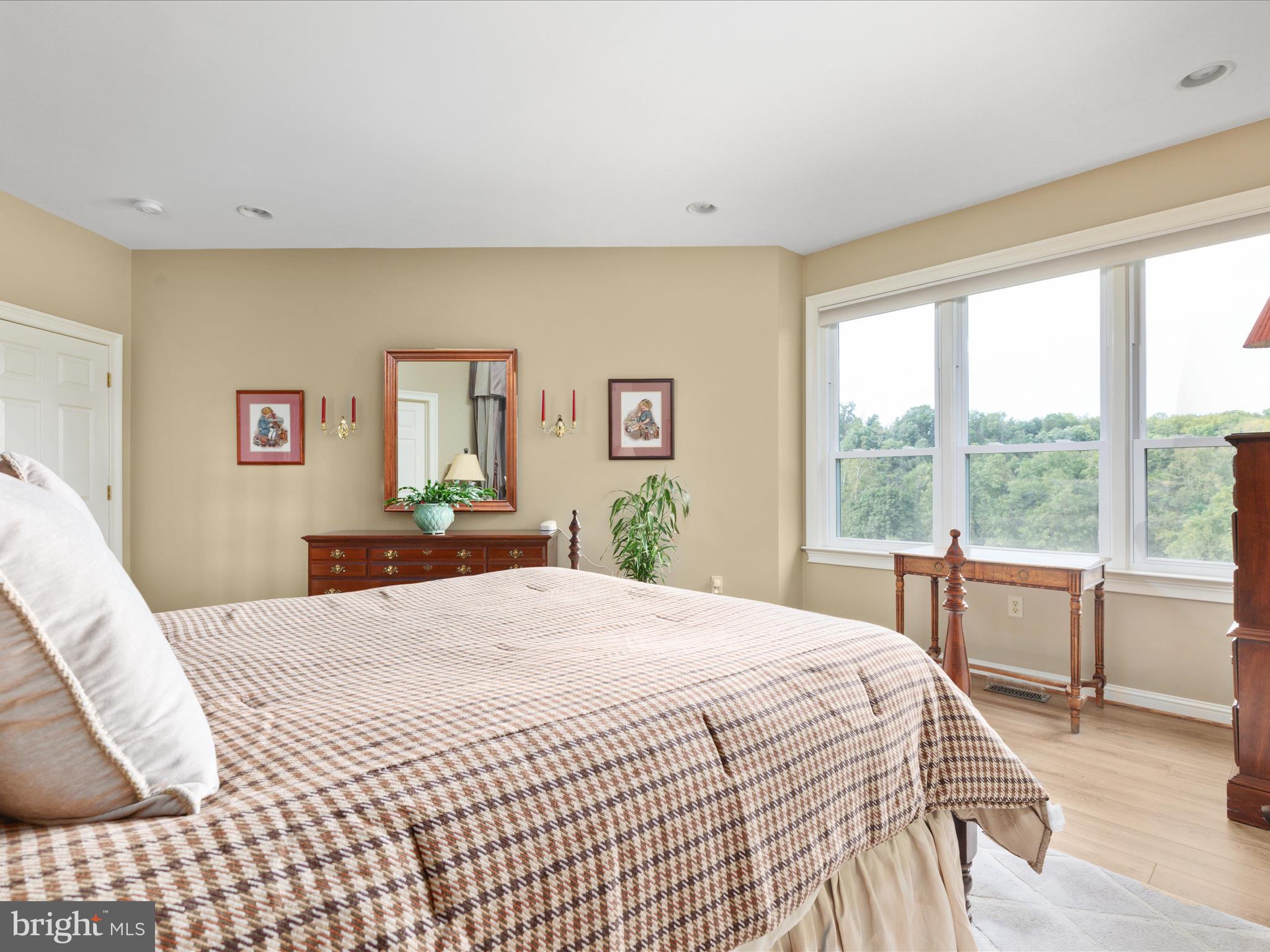 398 CLIFFSIDE DRIVE