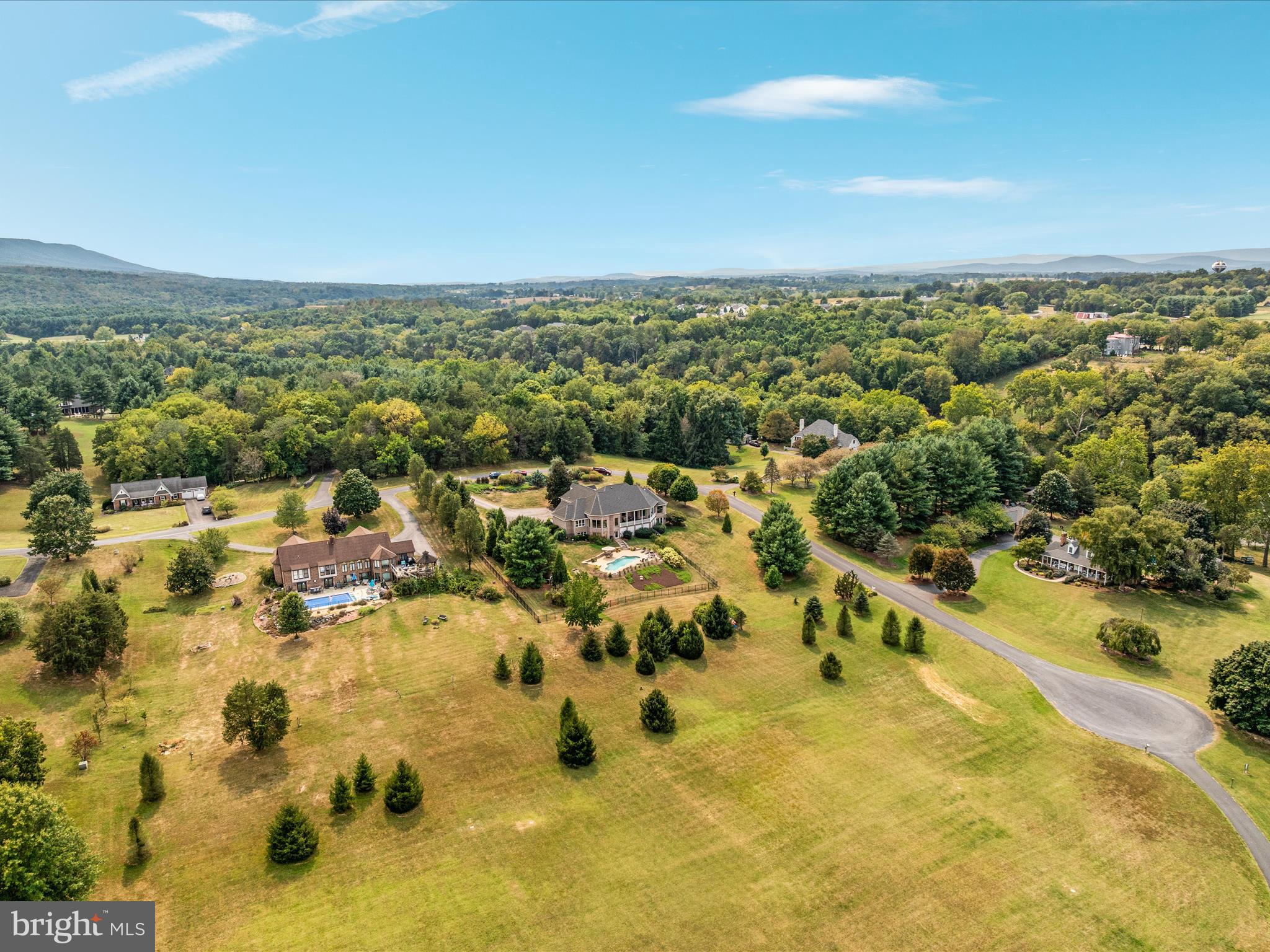 398 CLIFFSIDE DRIVE