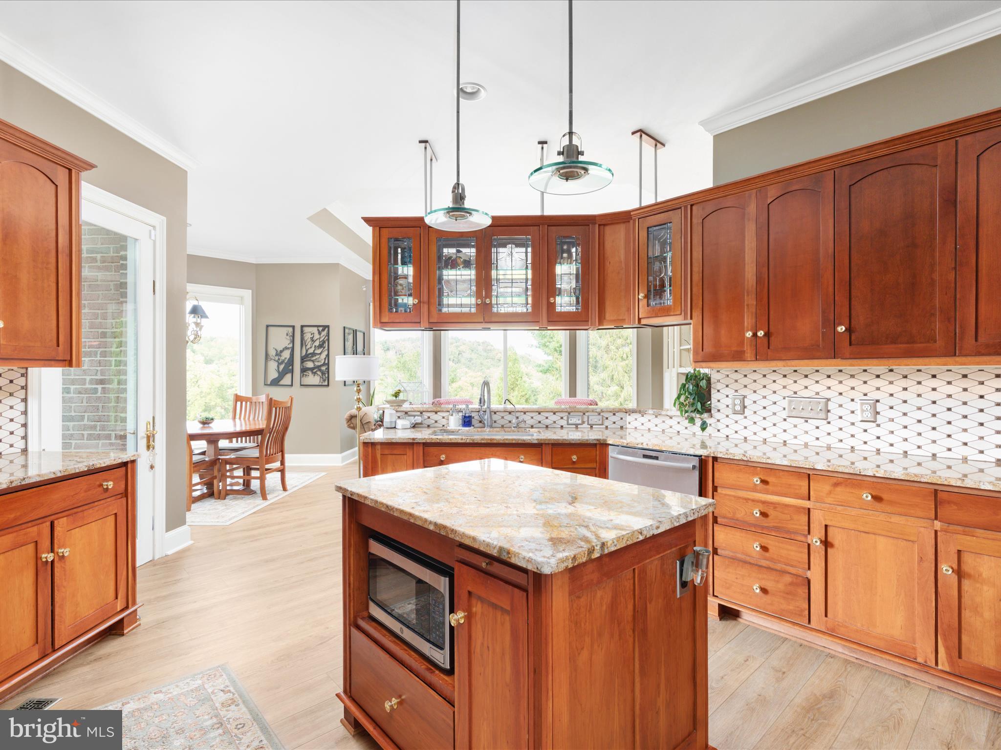 398 CLIFFSIDE DRIVE