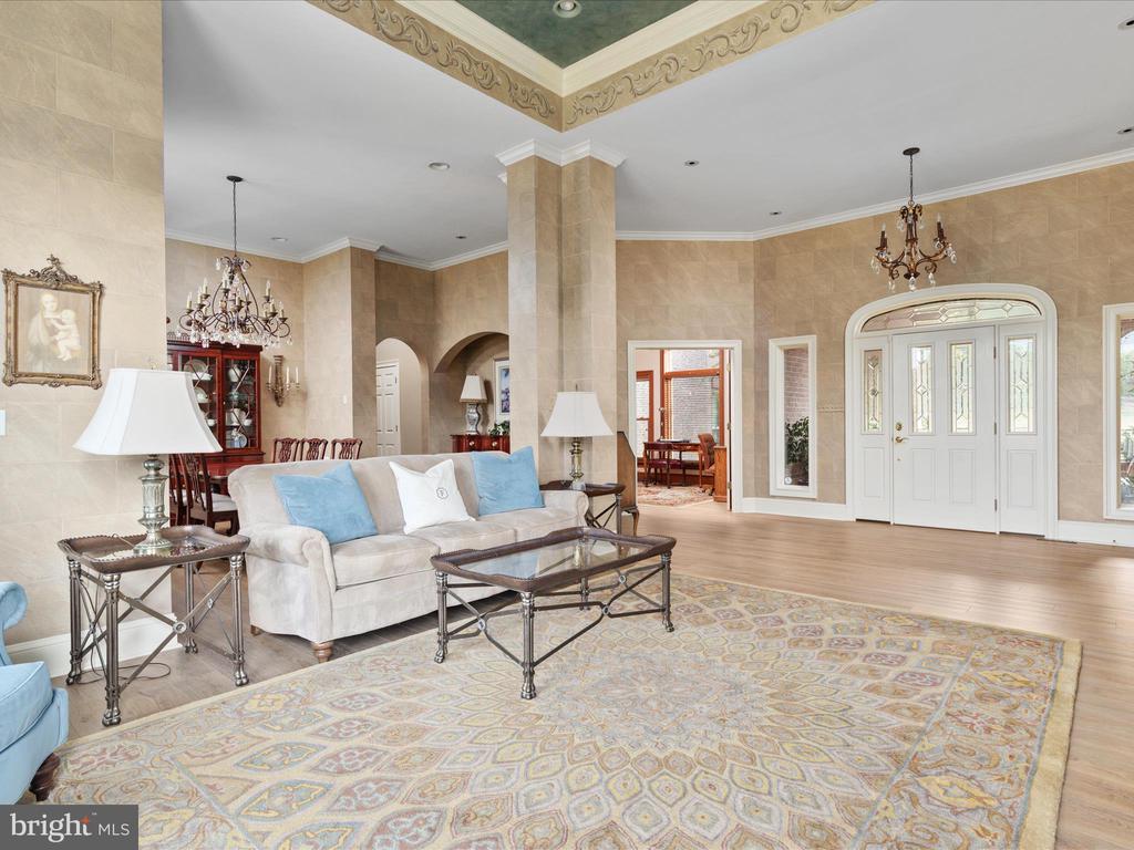 398 CLIFFSIDE DRIVE
