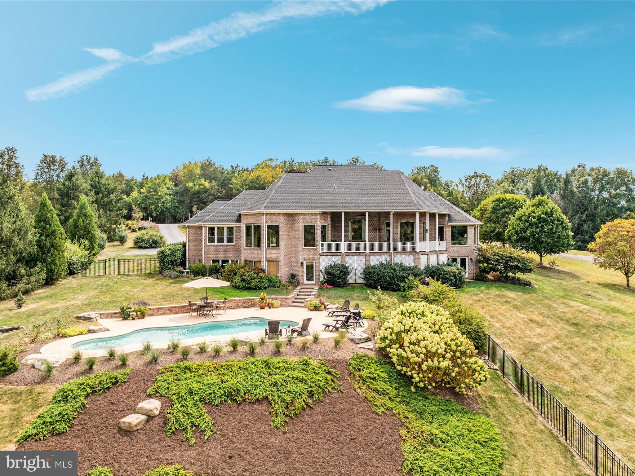 398 CLIFFSIDE DRIVE