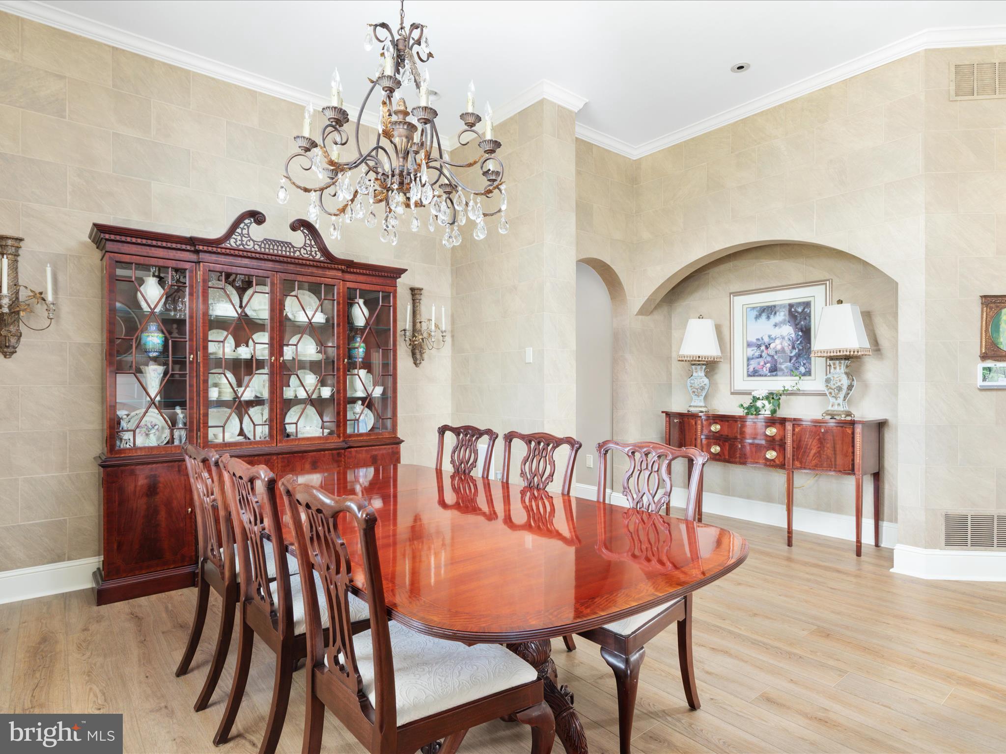 398 CLIFFSIDE DRIVE