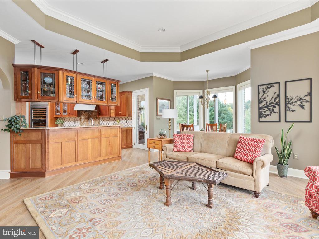 398 CLIFFSIDE DRIVE