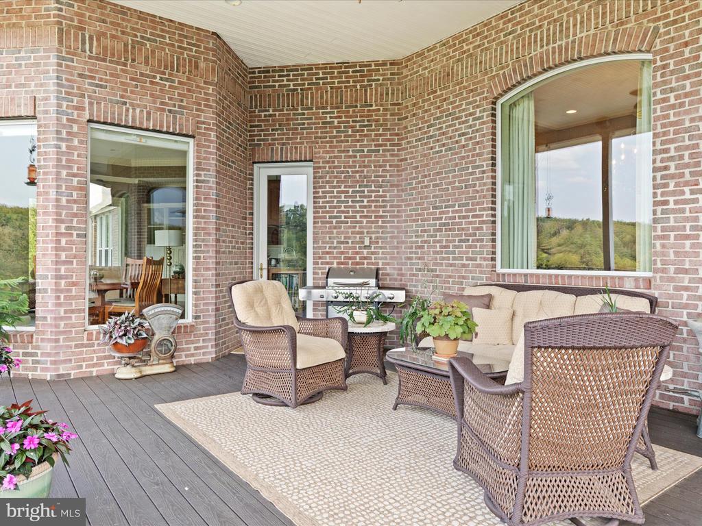 398 CLIFFSIDE DRIVE