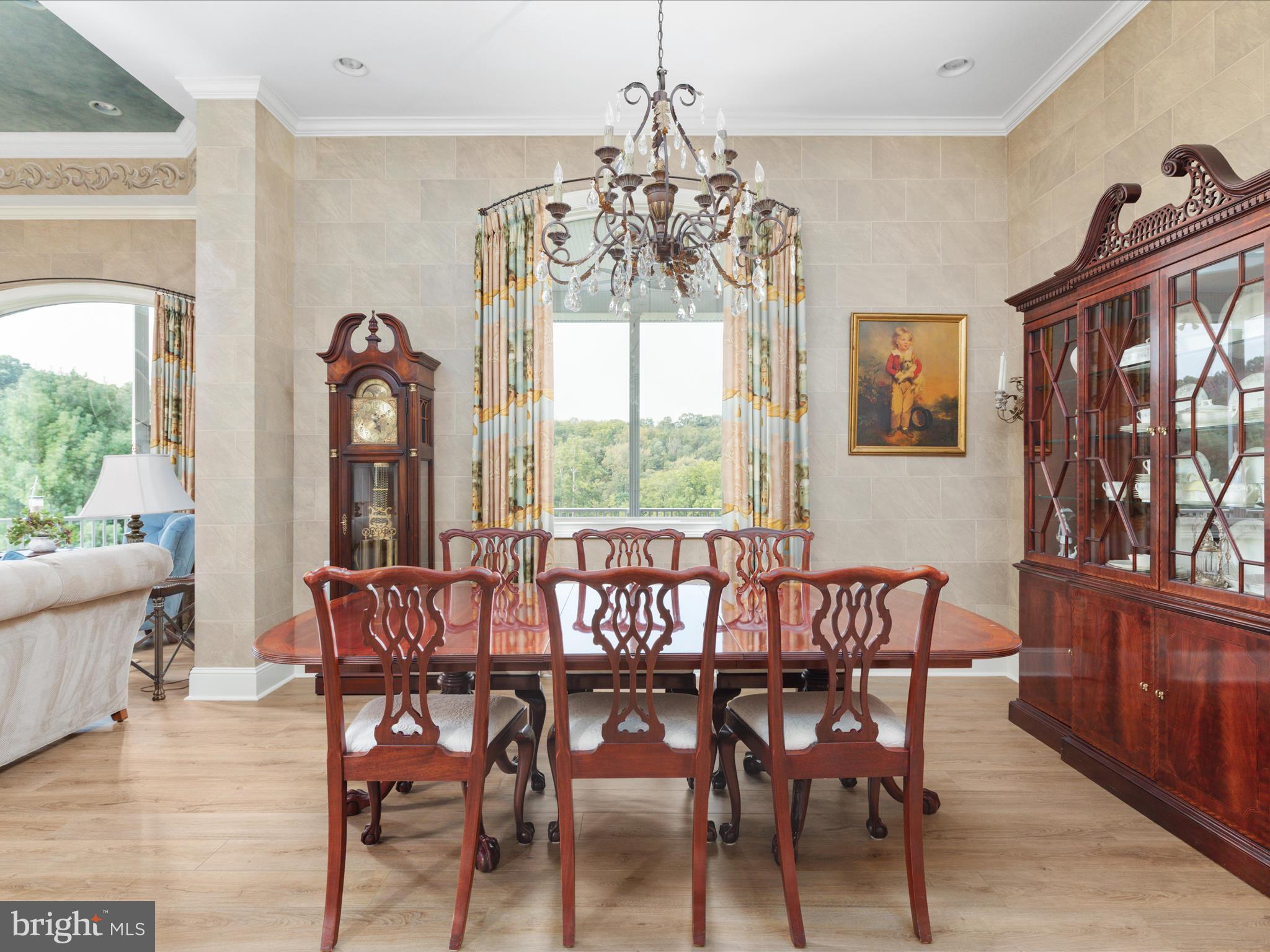 398 CLIFFSIDE DRIVE
