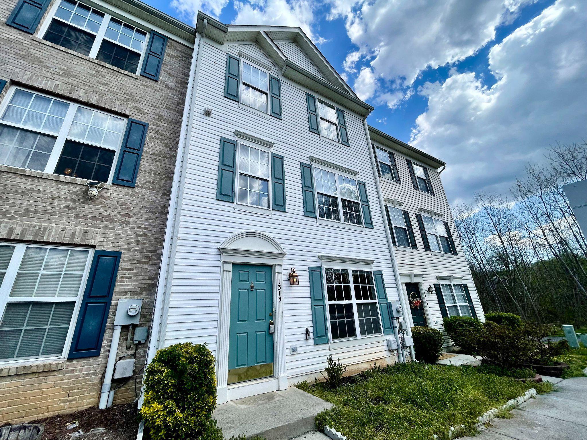 1313 PENDLETON LANE