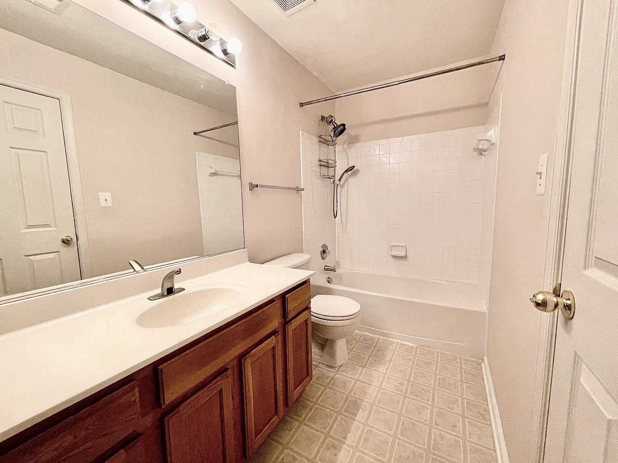 1313 PENDLETON LANE