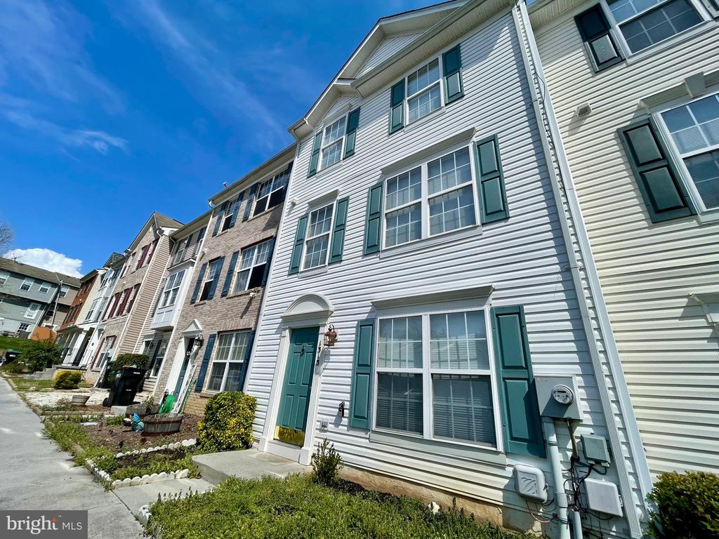1313 PENDLETON LANE