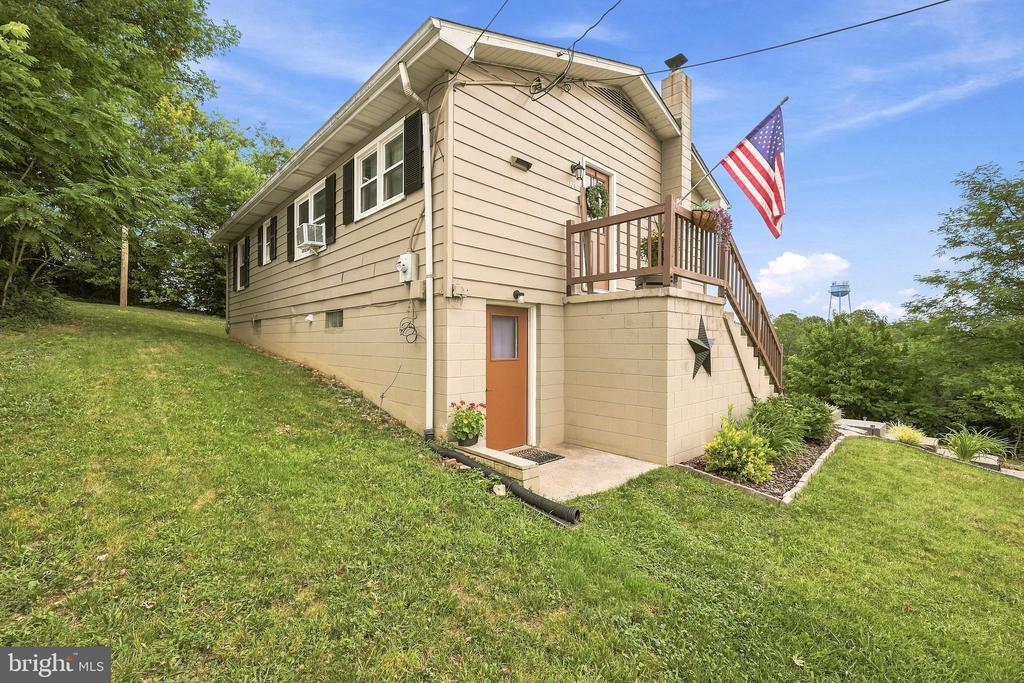 326 SUNSET STREET