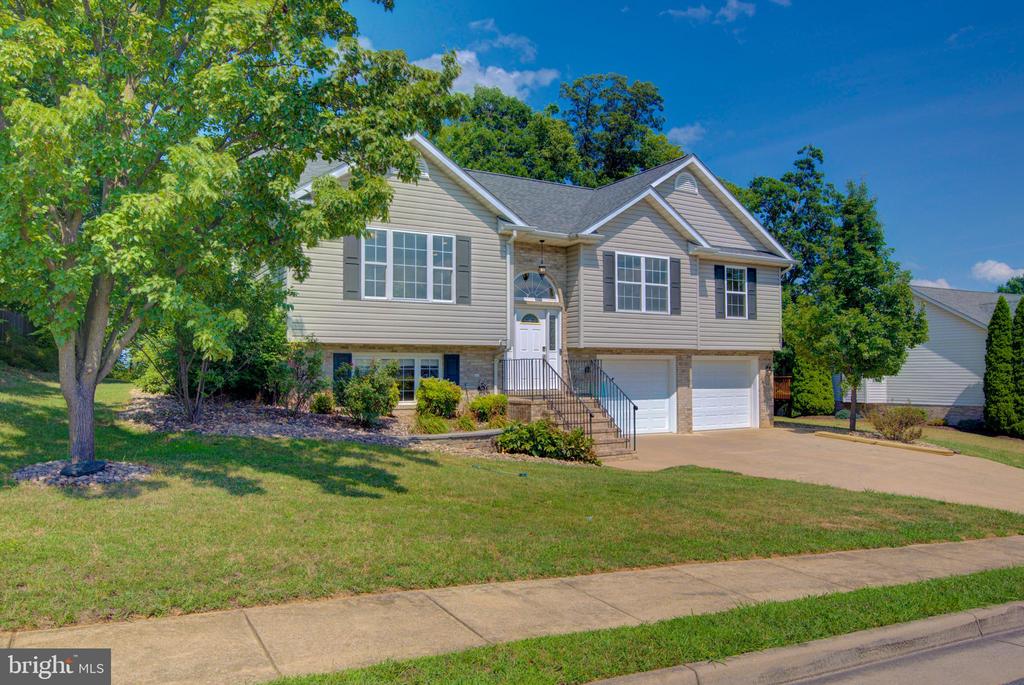 47 STUART COURT