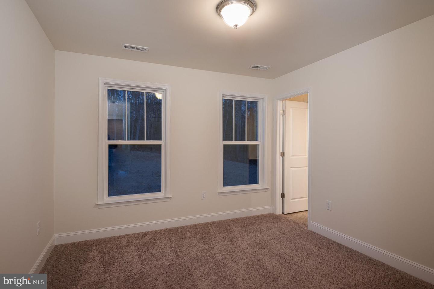 9105 Royal COURT