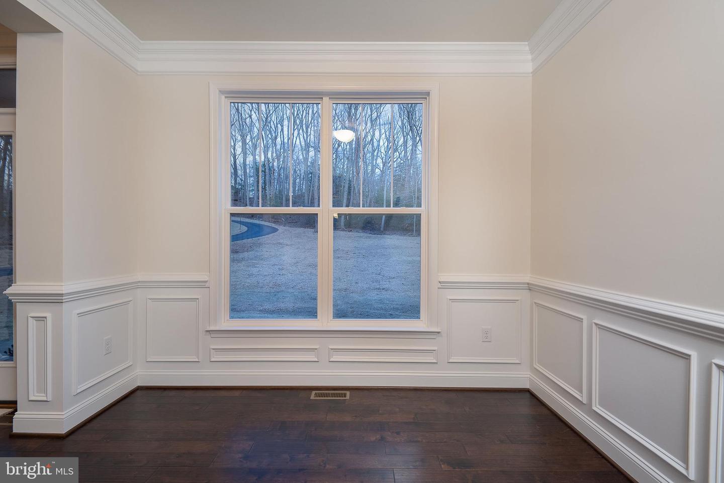 9105 Royal COURT