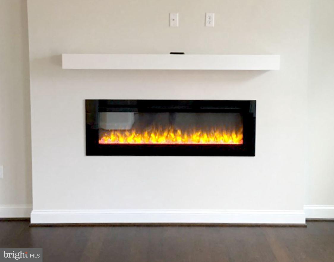 9105 Royal COURT