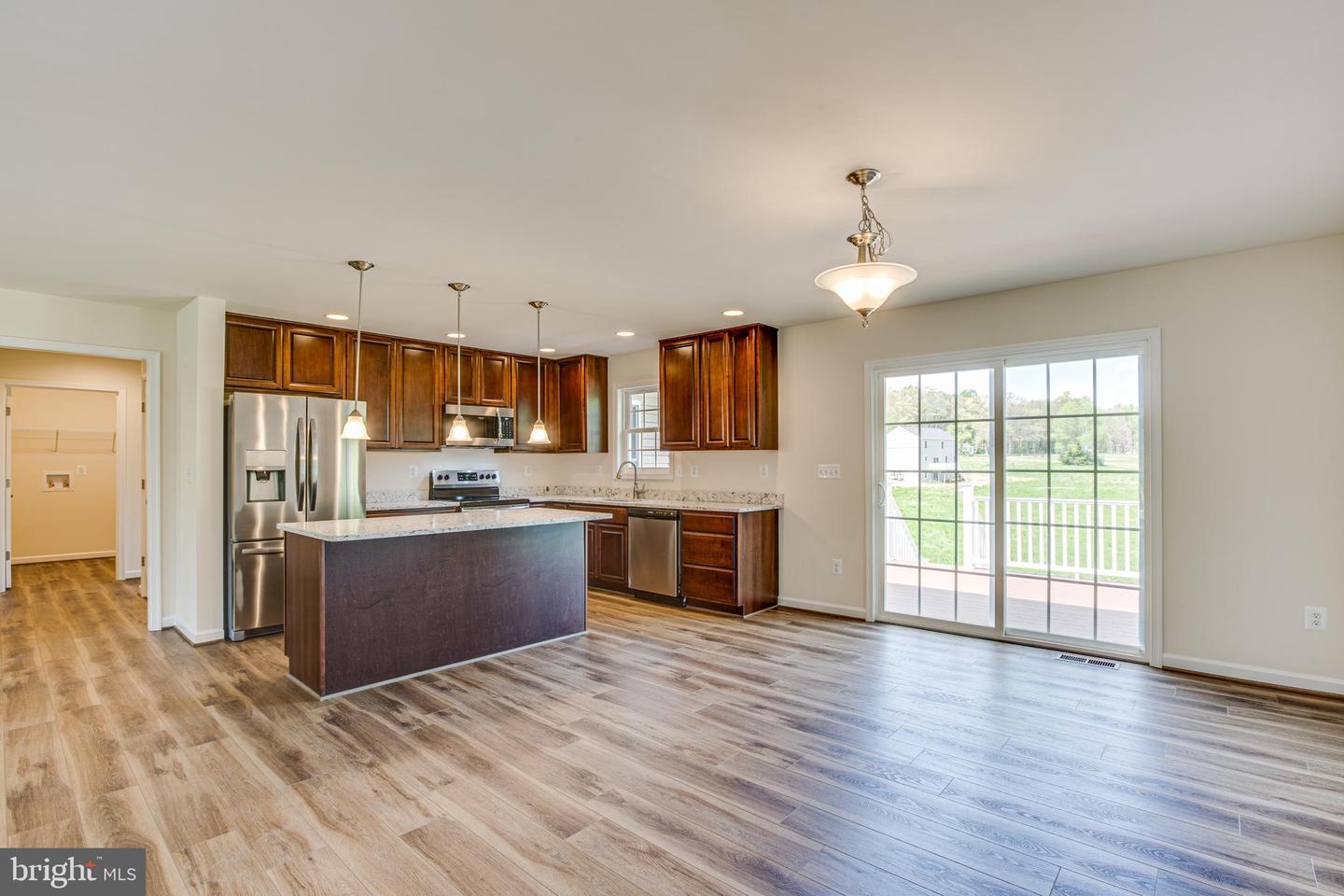 7825 Locklear Landing DRIVE