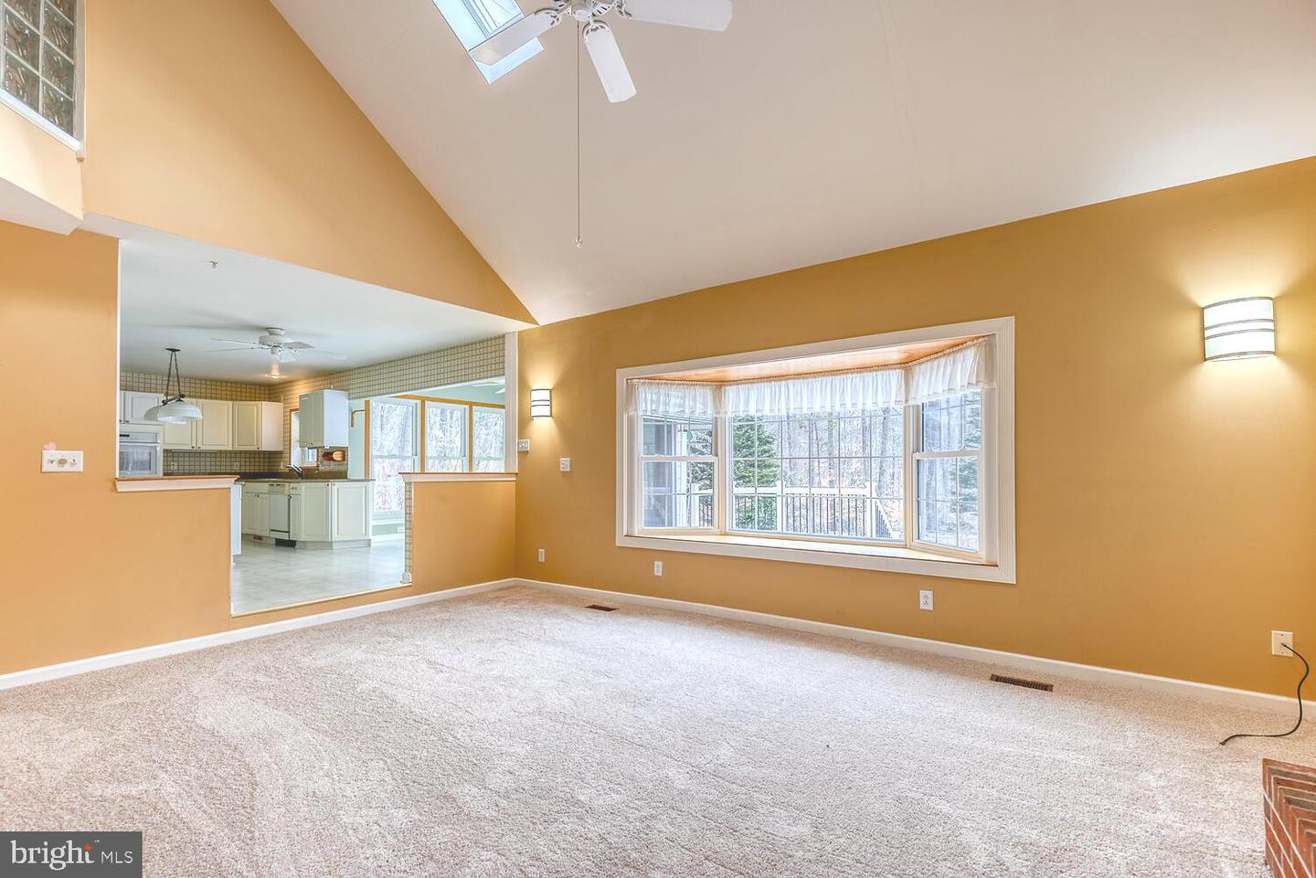 8100 Davmar LANE