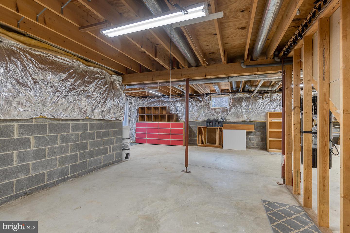 8100 Davmar LANE