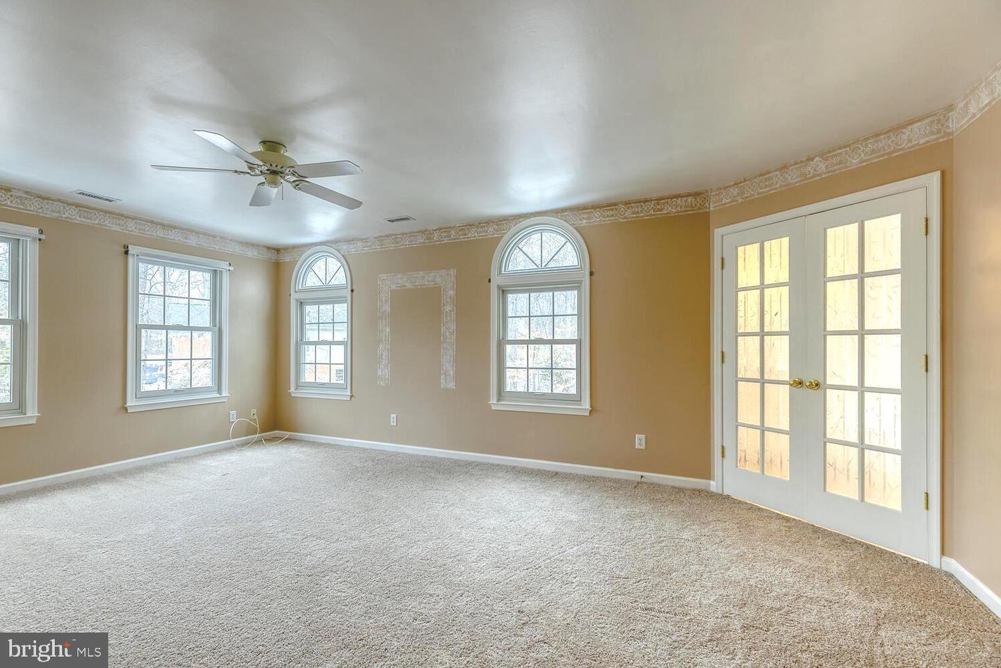 8100 Davmar LANE