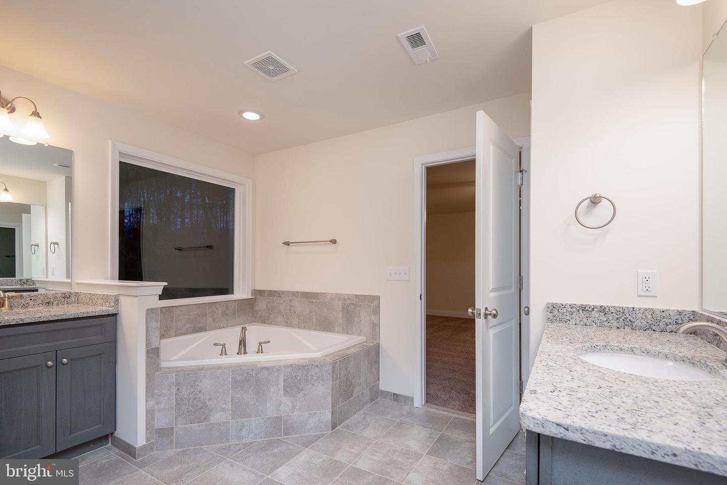 4937 Dorchester COURT