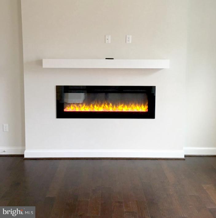 9101 Royal COURT