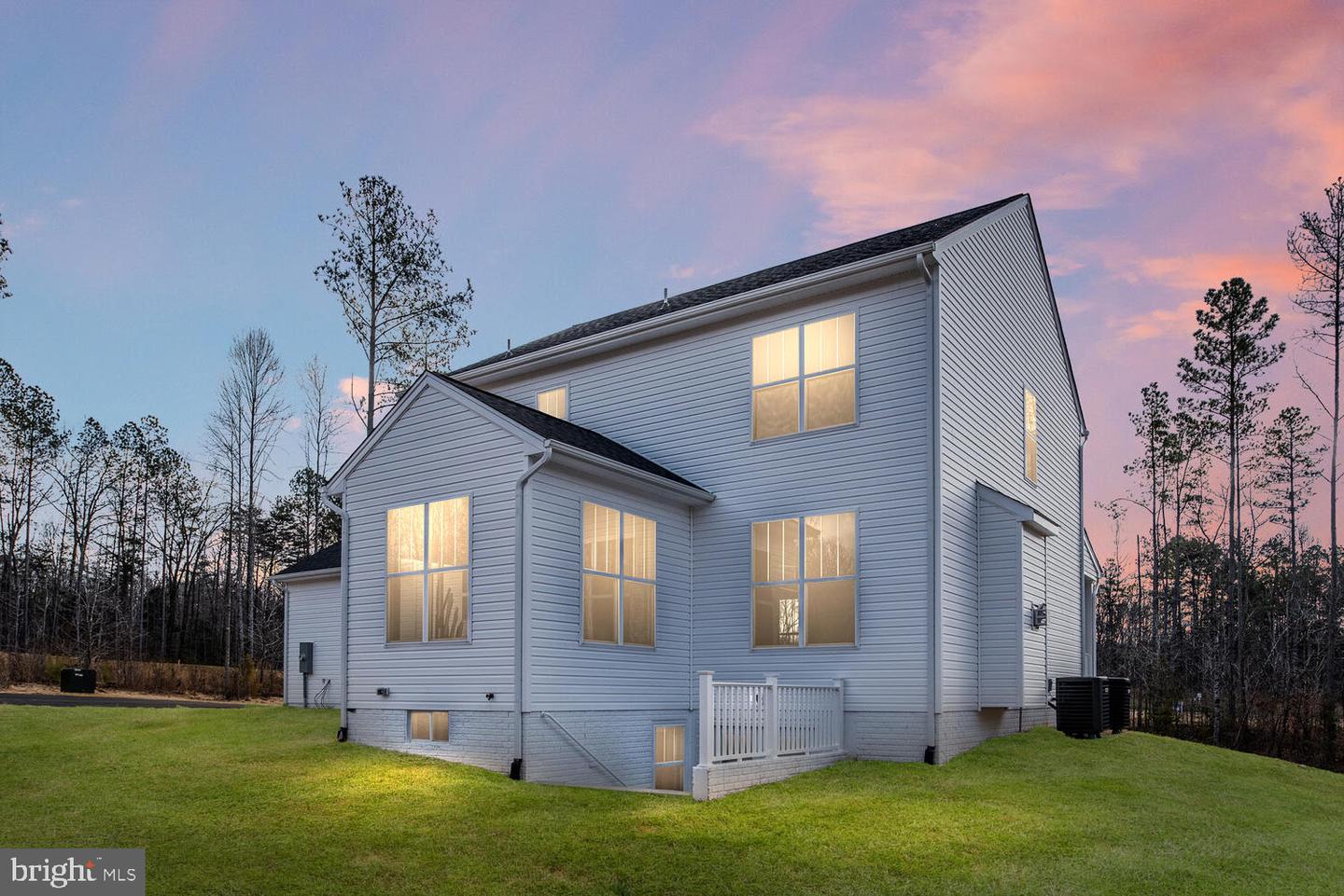 9101 Royal COURT