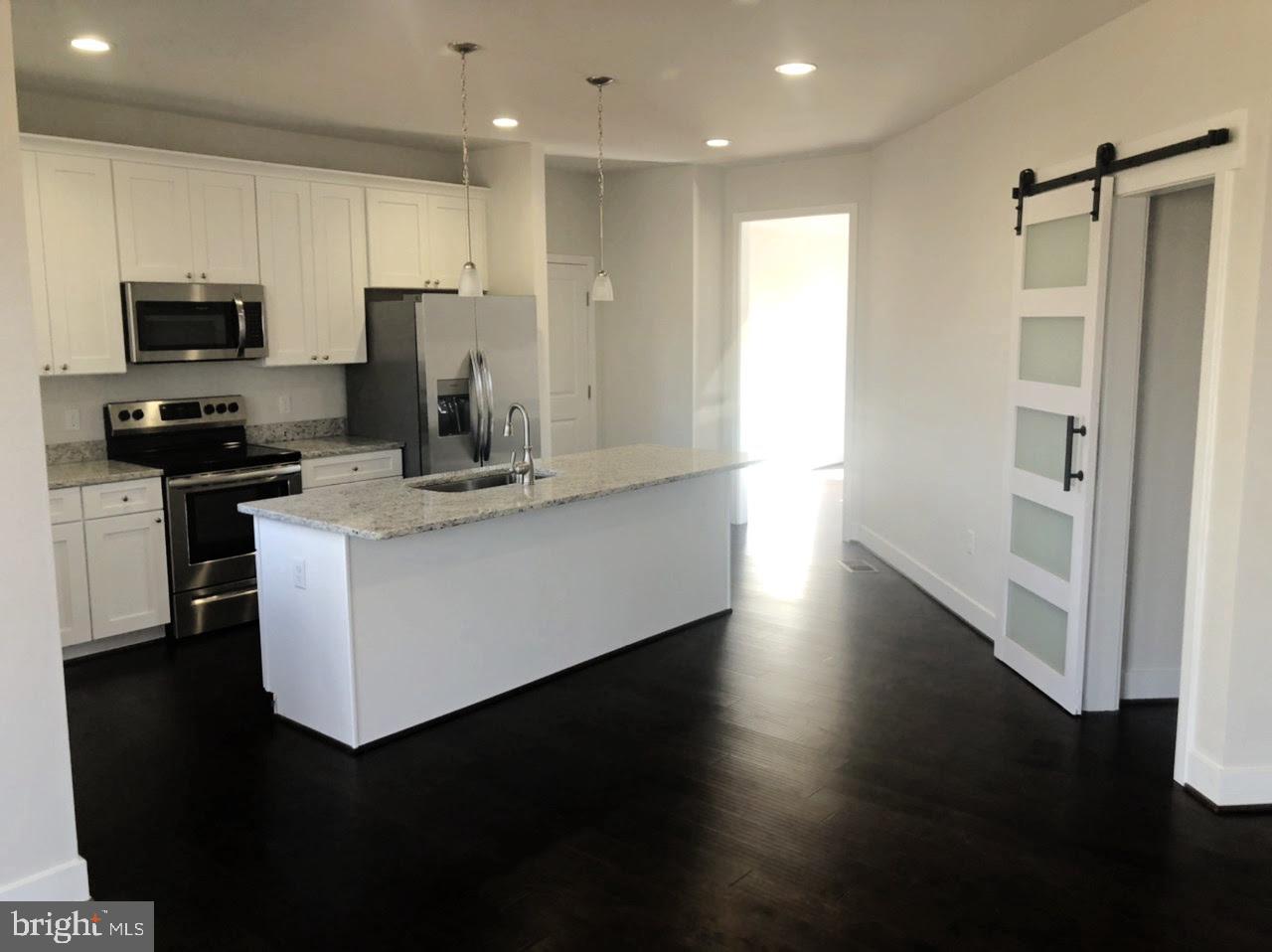 9101 Royal COURT