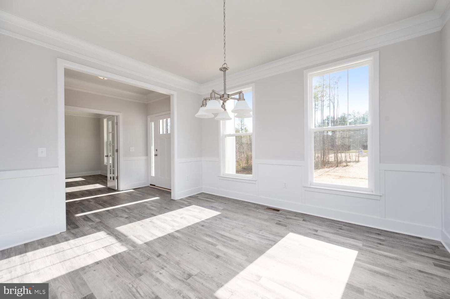 9101 Royal COURT