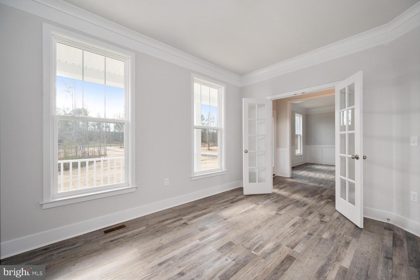 9101 Royal COURT