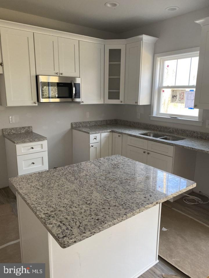 12019 N Dickinson DRIVE