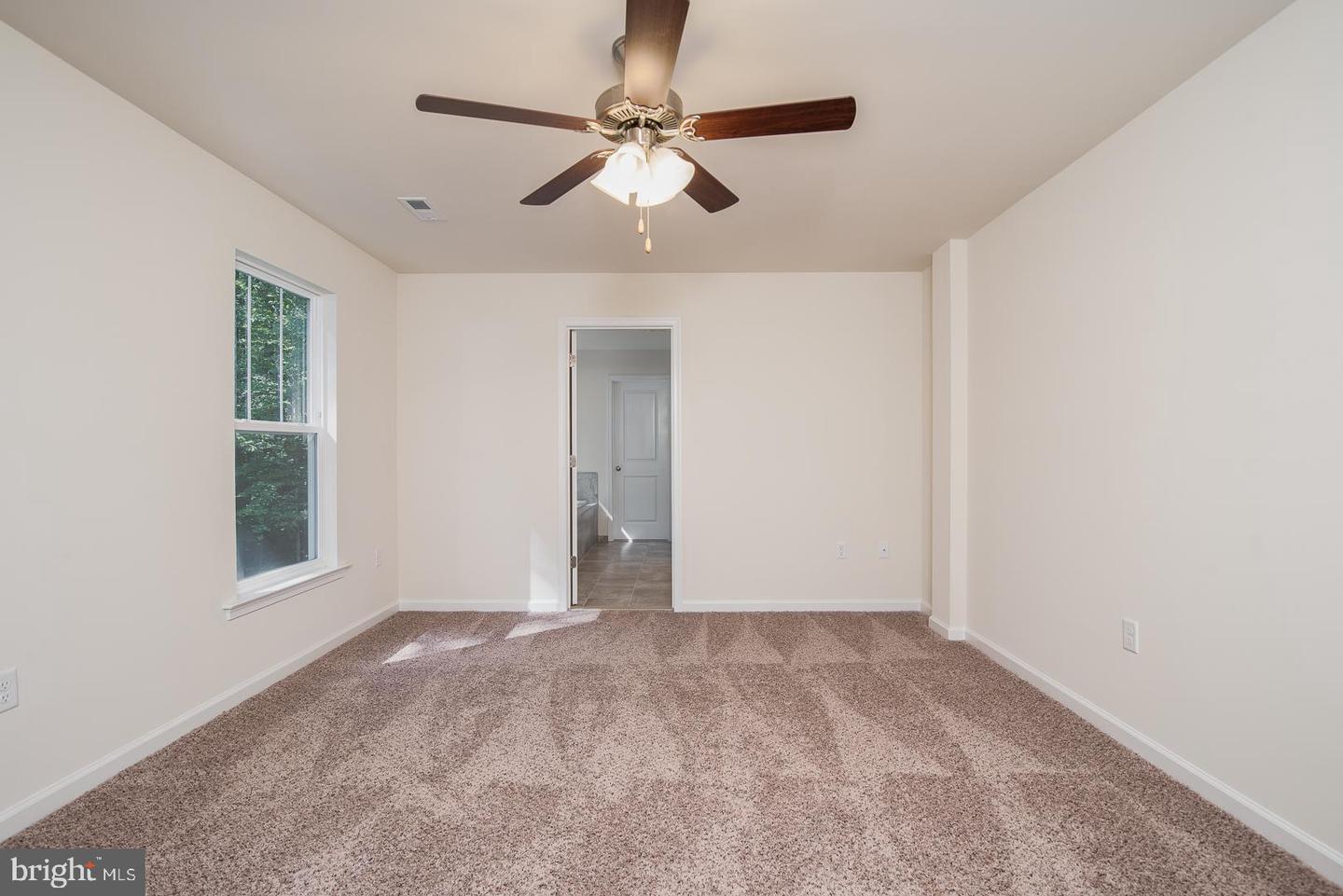 12019 N Dickinson DRIVE