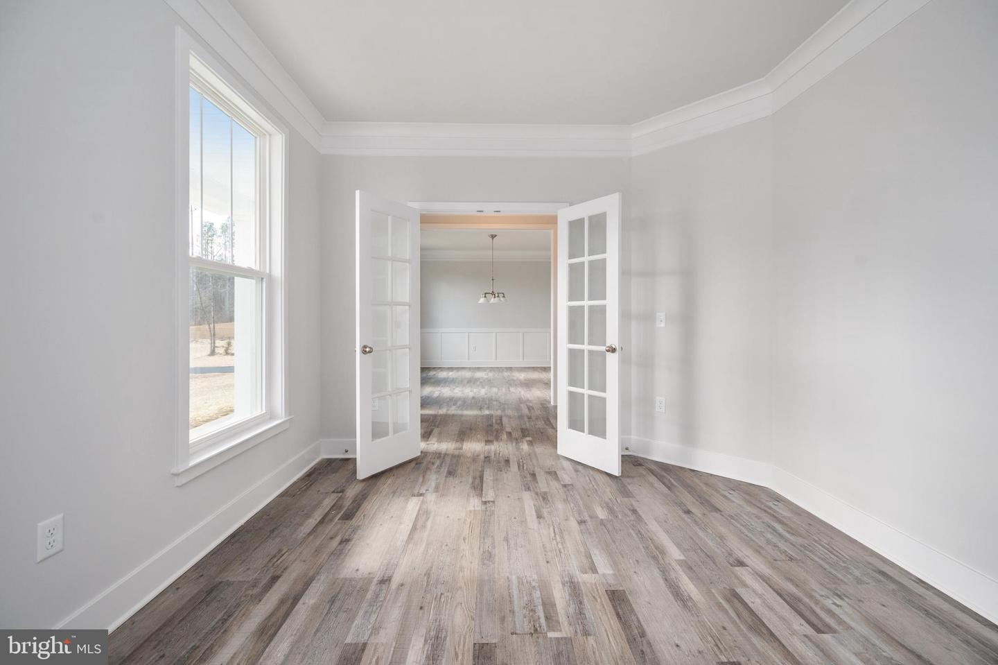 12019 N Dickinson DRIVE