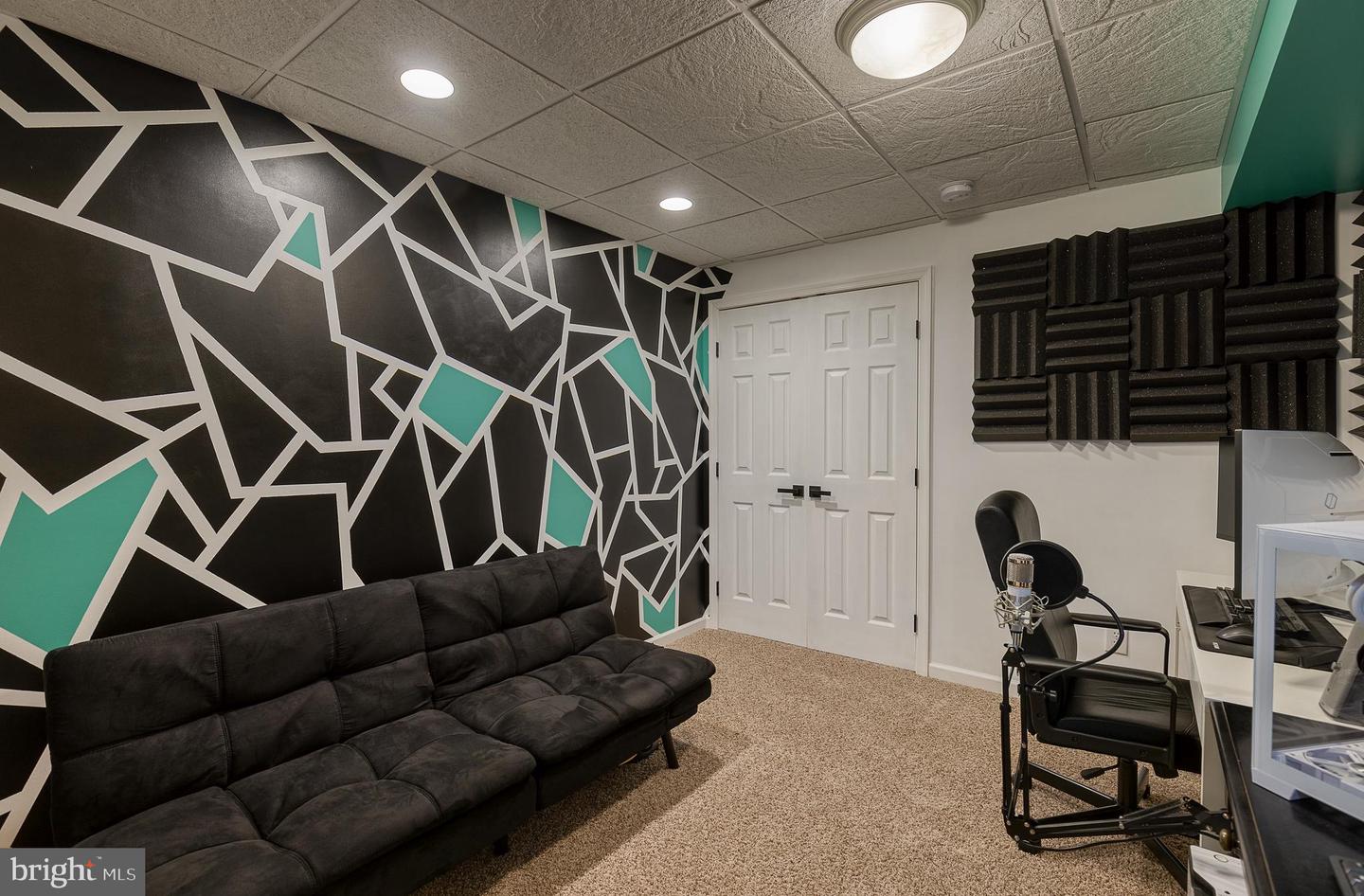 11608 Duchess DRIVE