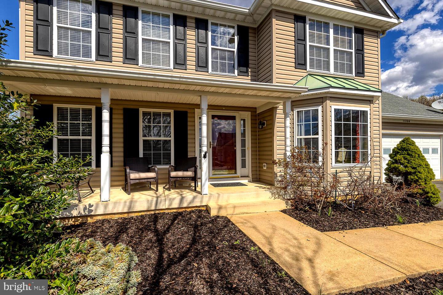 11206 Hollins COURT