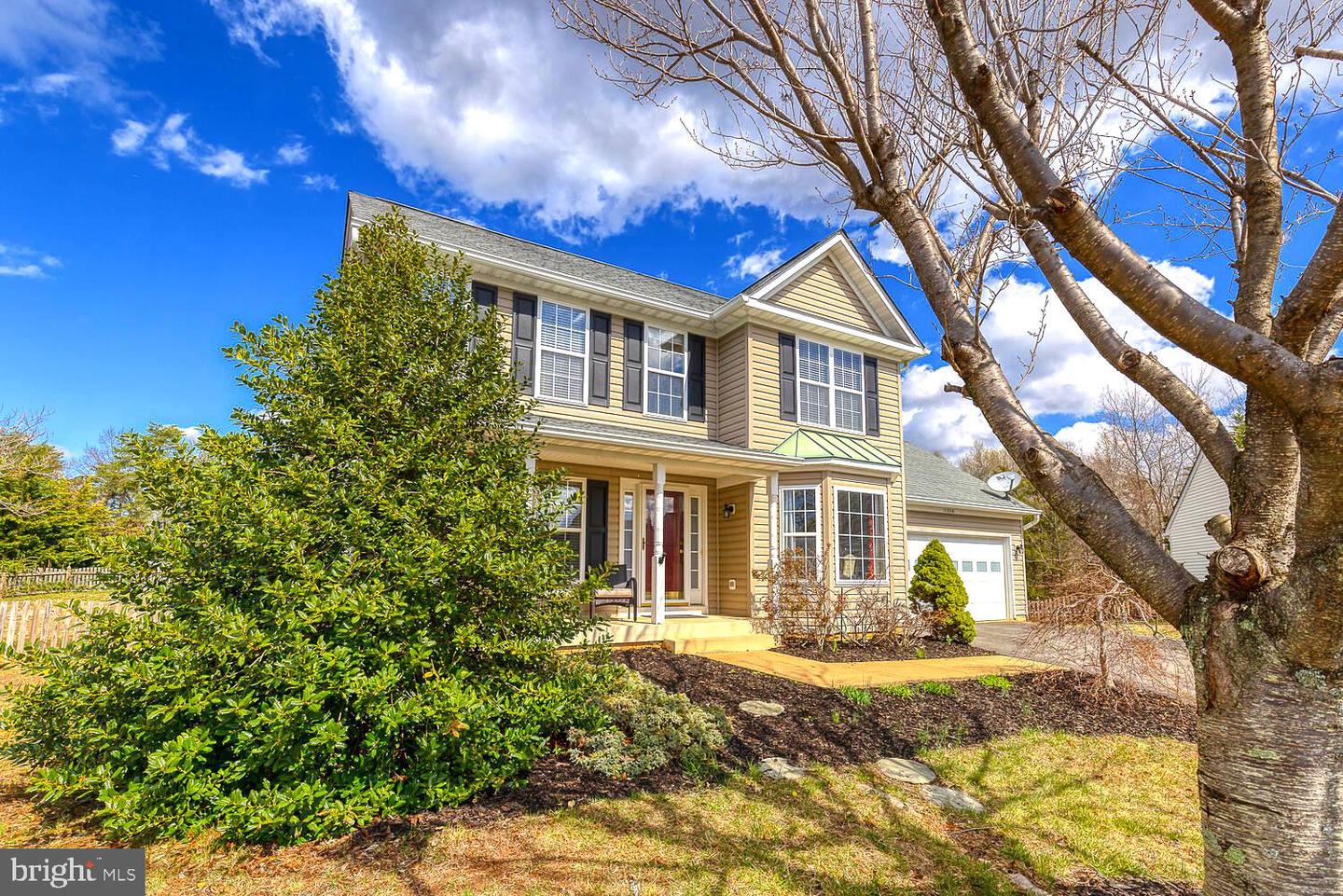 11206 Hollins COURT
