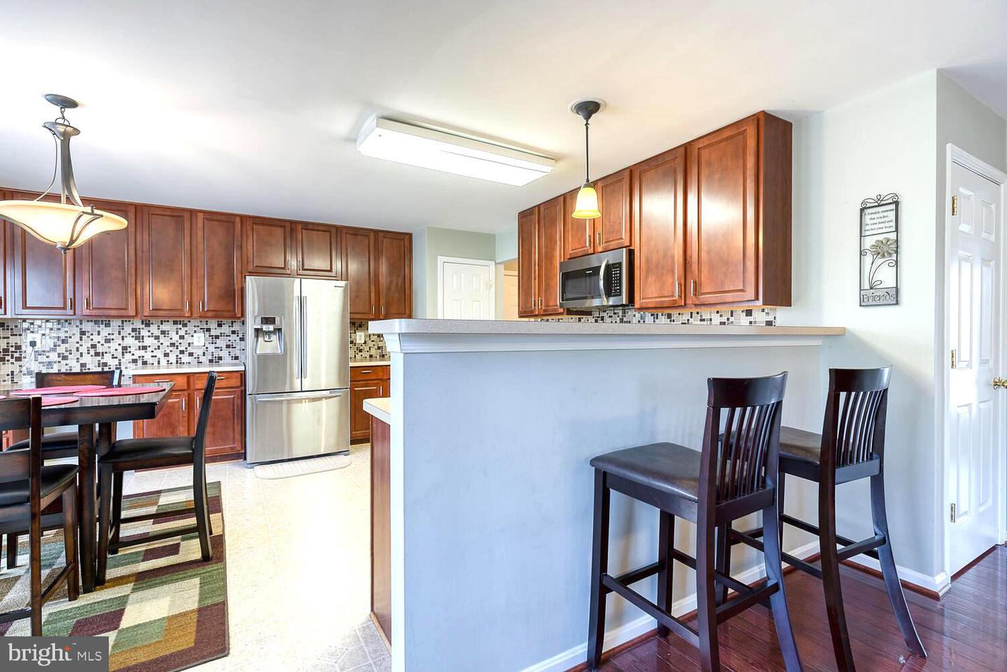 11206 Hollins COURT
