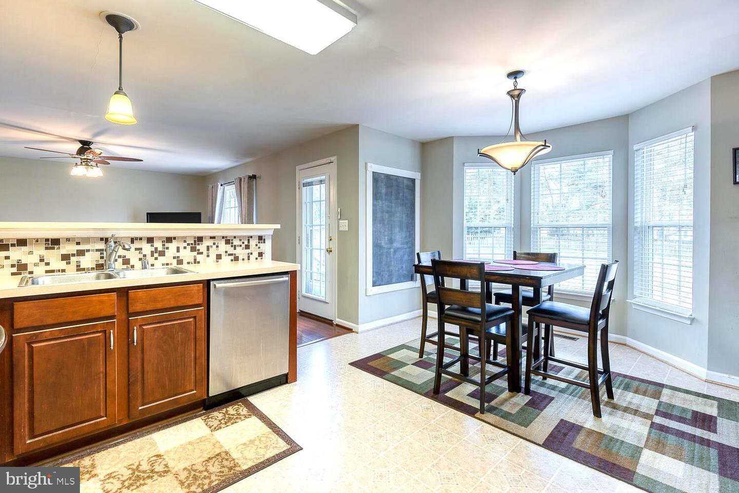11206 Hollins COURT
