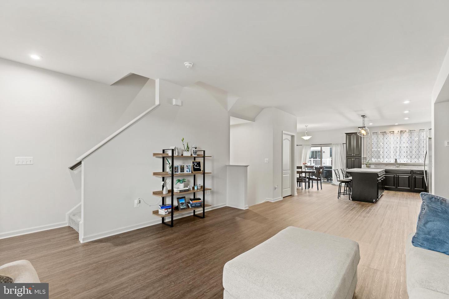 10205 Egret COURT