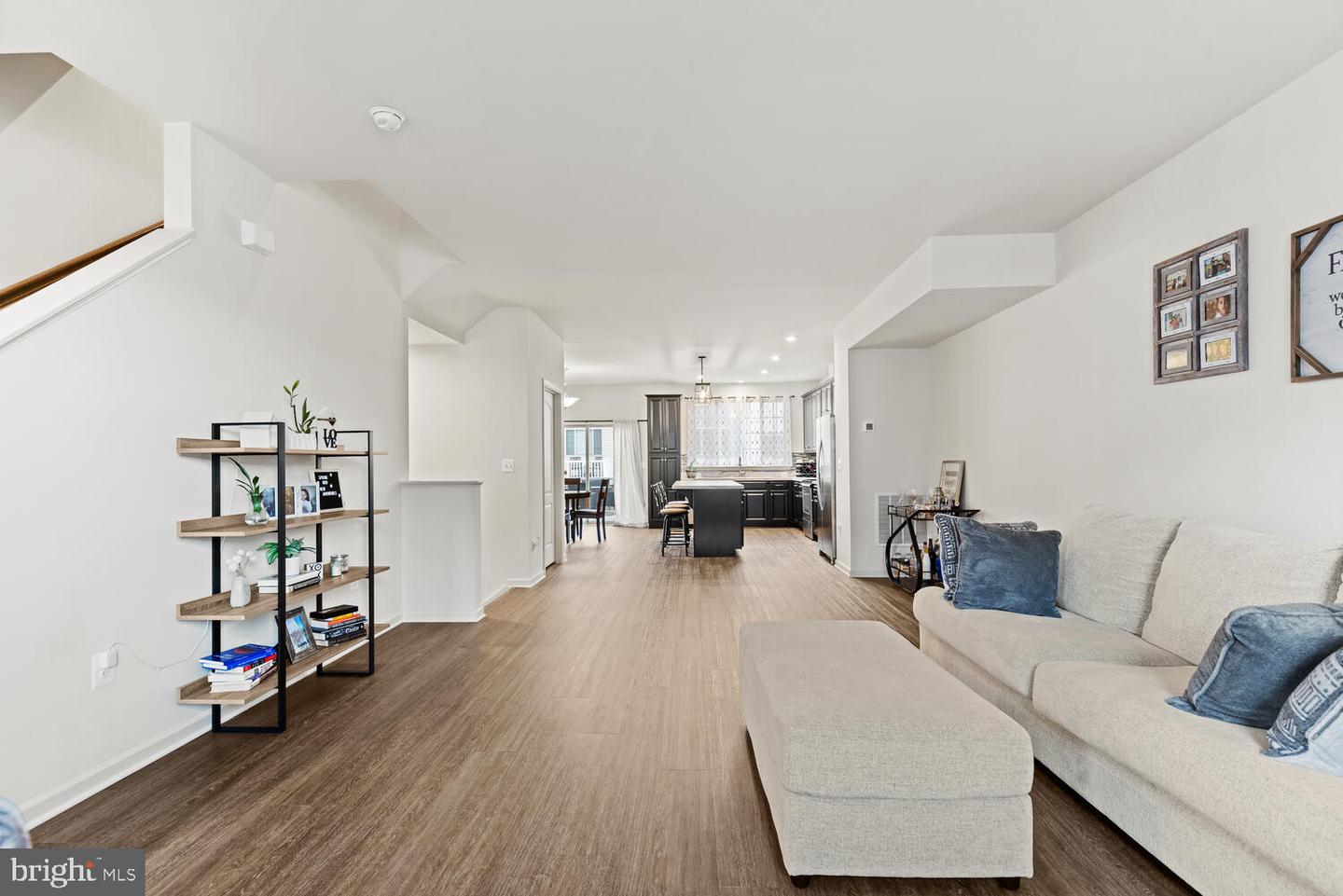 10205 Egret COURT