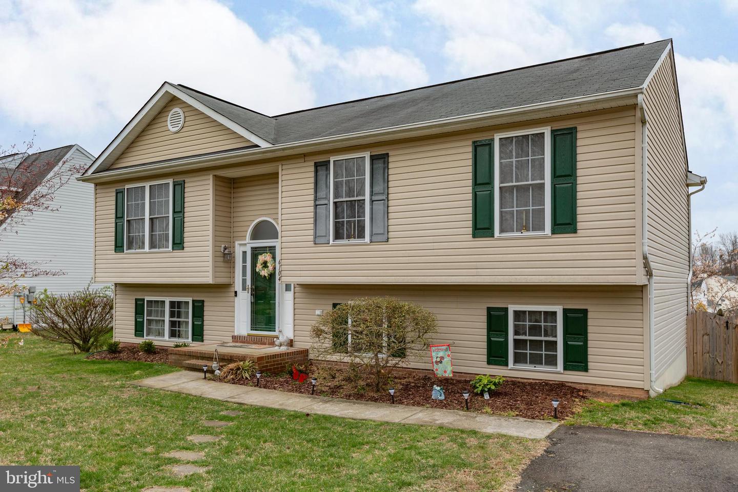 6104 Sunny Meadows DRIVE