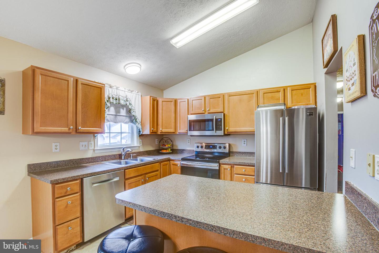6104 Sunny Meadows DRIVE
