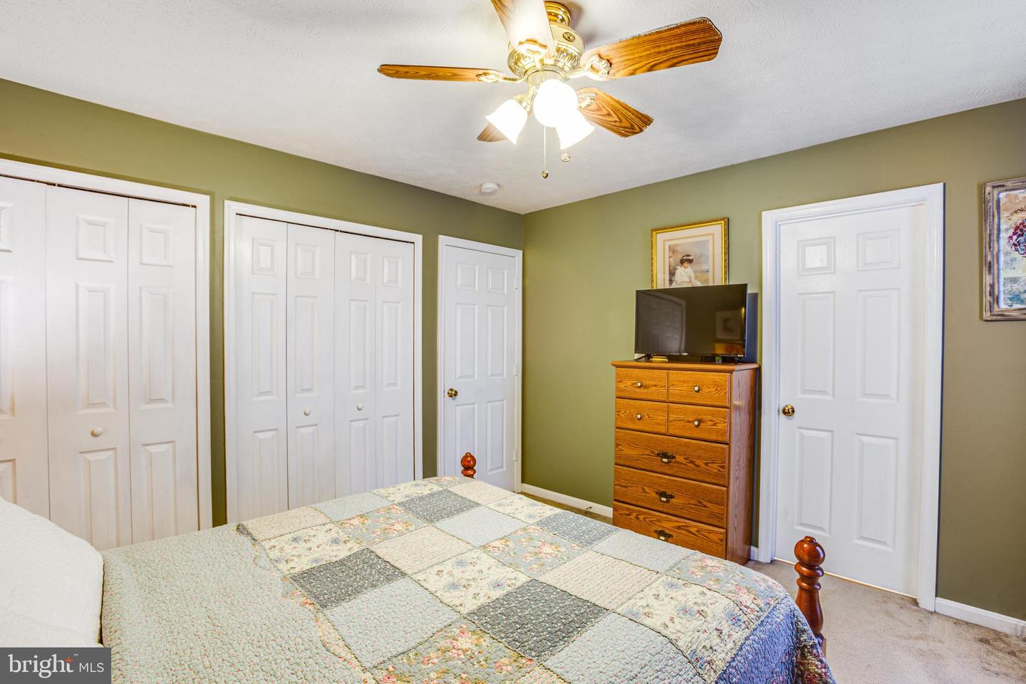 6104 Sunny Meadows DRIVE