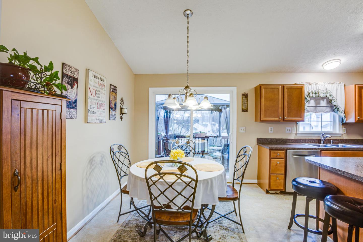6104 Sunny Meadows DRIVE