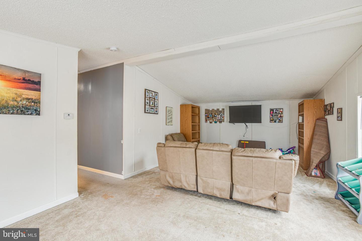 6820 Williams LANE